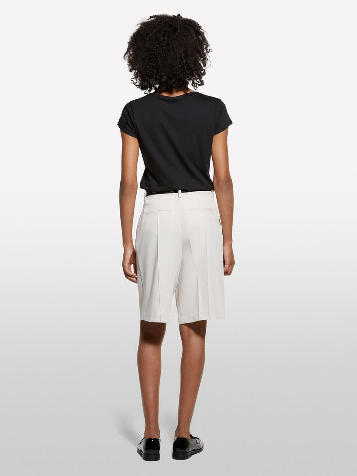 Black t-shirt with flower print - women's short sleeve t-shirts - Black | Sisley image number 2